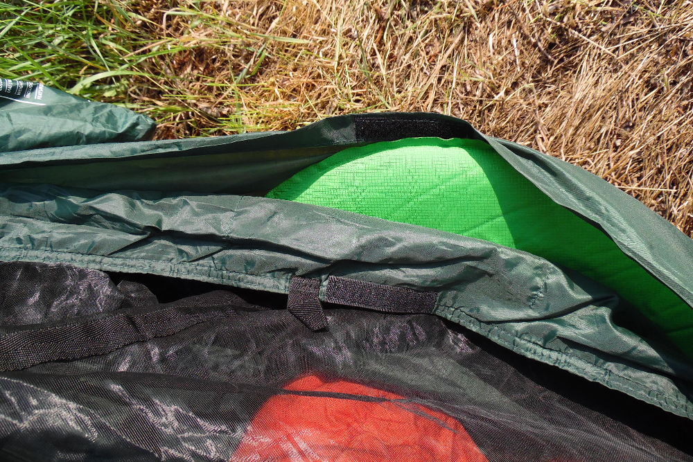 Full size insertion compartment for a sleeping under the buttom of the DD Frontline hammock.