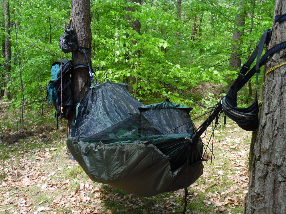 Snugpack underquilt with the Frontline hammock from DD Hammocks